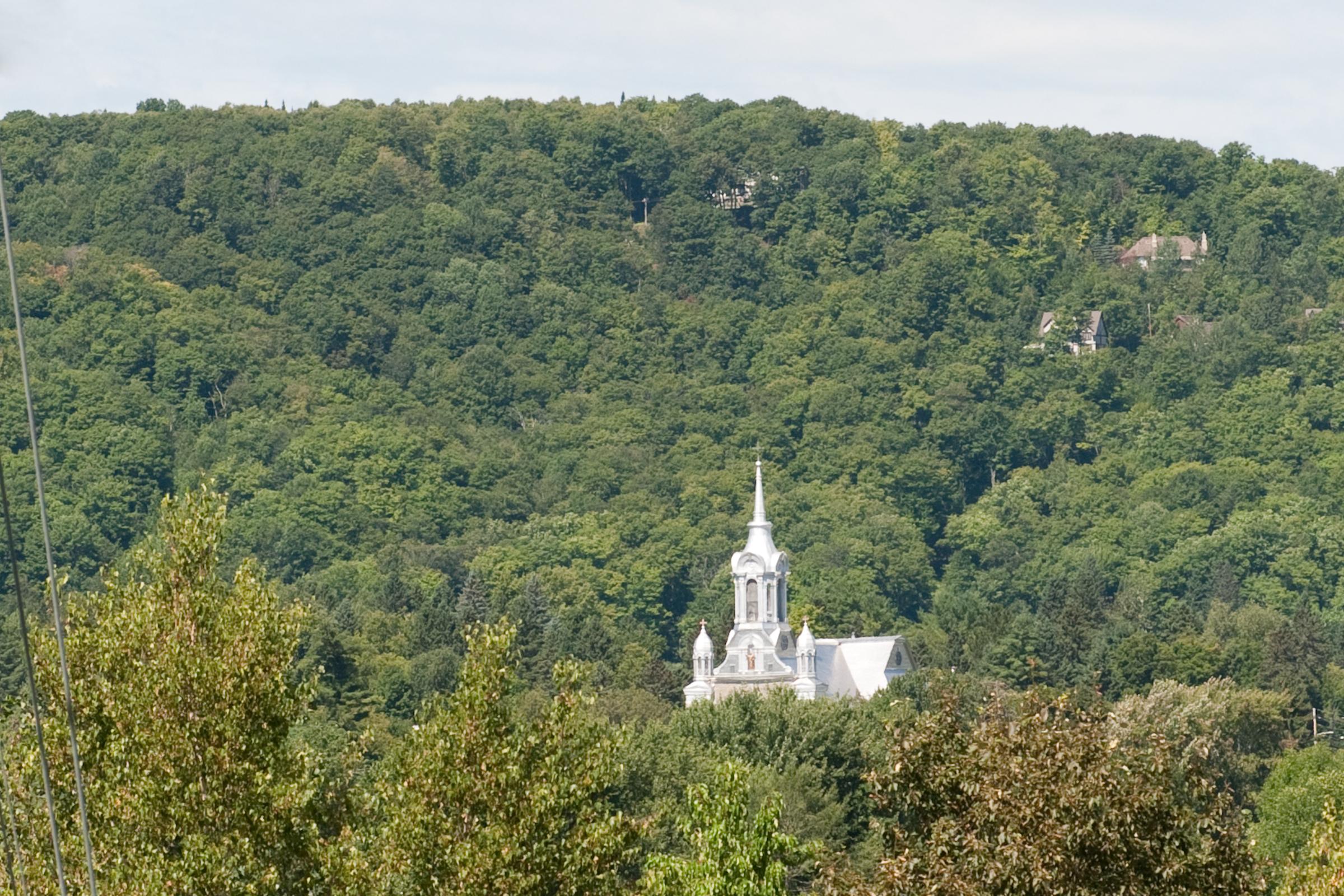 Hotel St-Sauveur Saint-Sauveur-des-Monts Εξωτερικό φωτογραφία